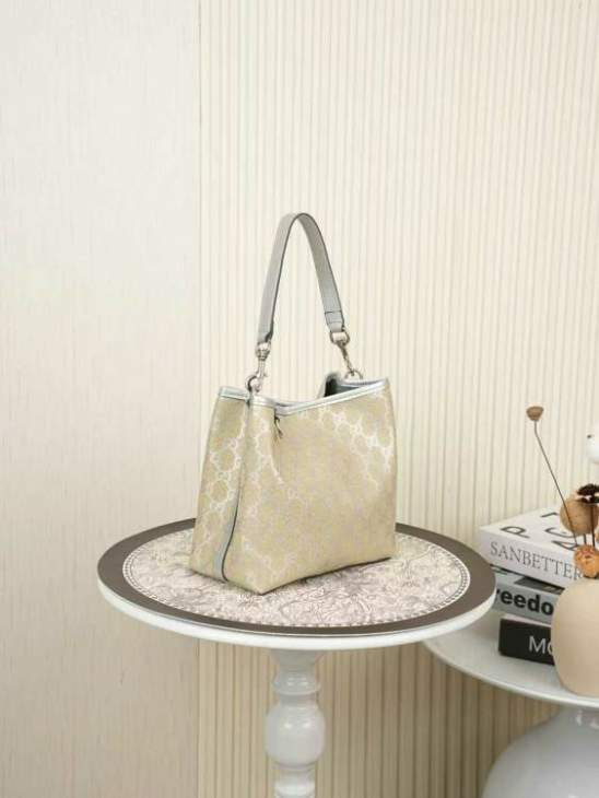 Picture of Gucci Handbags _SKUfw224597044fw